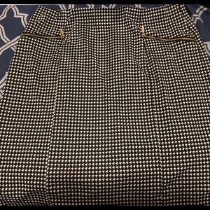 Pencil checker skirt